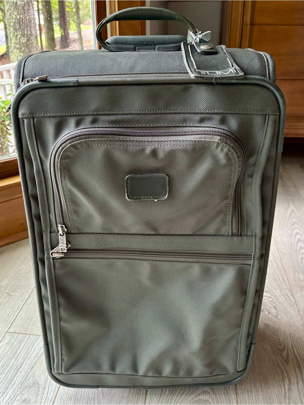 Tumi Alpha Olive Green Ballistic Nylon 2-Wheel Rolling Carry On Suitcase 22”